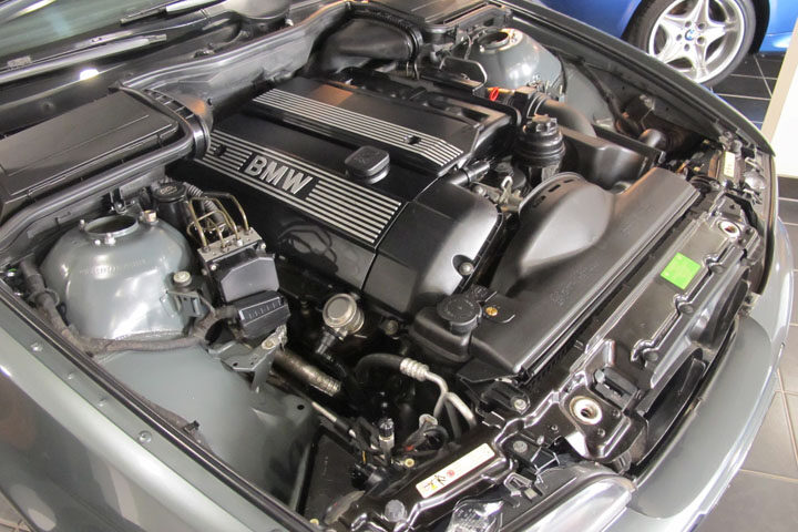 shenis-auto-trend-independent-european-car-specialist-2003-BMW-530i-E39-6-Cylinder-4-Door-Sedan-11