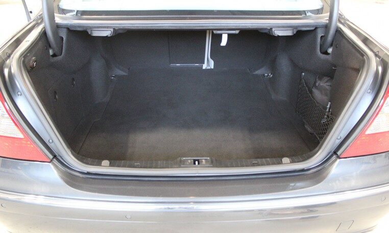 shenis-auto-trend-independent-european-car-specialist-vehicles-2008-mercedes-e550-4-matic-11