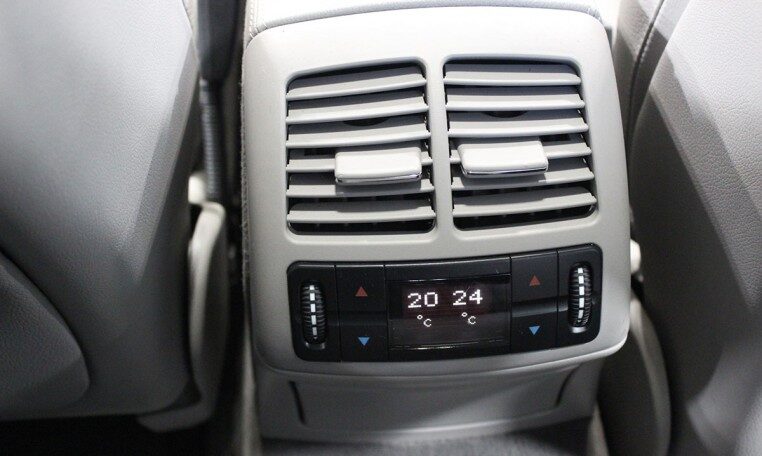 shenis-auto-trend-independent-european-car-specialist-vehicles-2008-mercedes-e550-4-matic-26