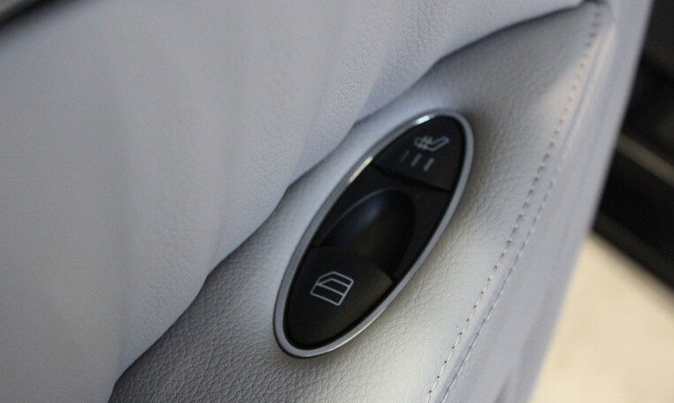 shenis-auto-trend-independent-european-car-specialist-vehicles-2008-mercedes-e550-4-matic-28