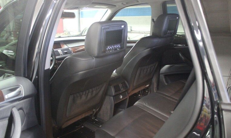shenis-auto-trend-independent-european-car-specialist-vehicles-2010-bmw-x5-35d-e70-awd-fully-loaded-06
