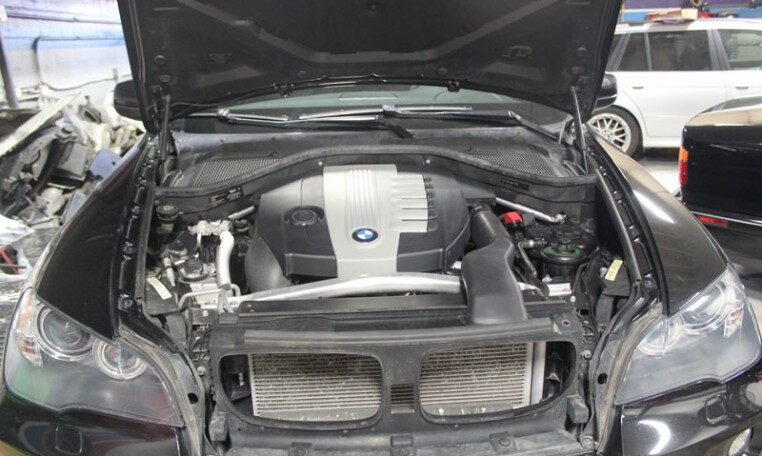 shenis-auto-trend-independent-european-car-specialist-vehicles-2010-bmw-x5-35d-e70-awd-fully-loaded-10