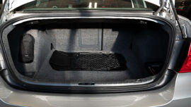 sheni's-2009-BMW-335-DIESEL-trunk