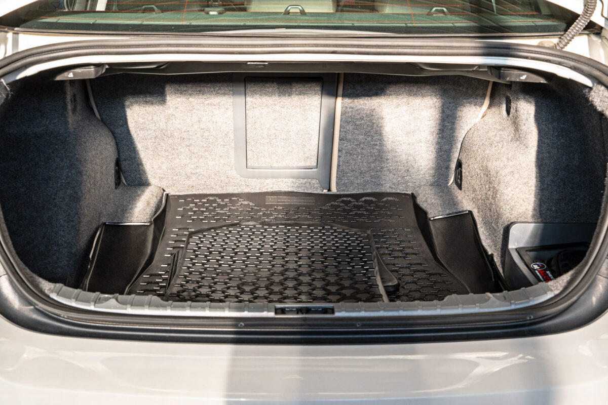 Sheni's-BMW-For-Sale-335i-17