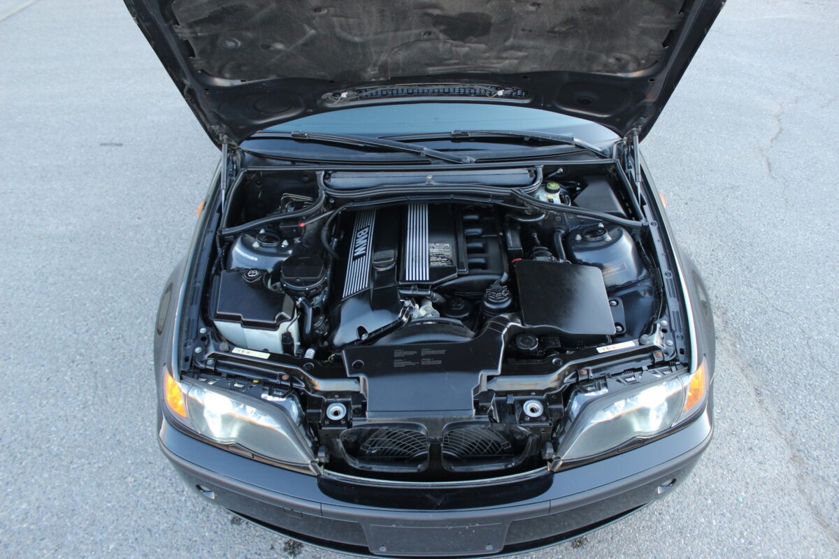 2004-BMW-325Xi-Touring-02