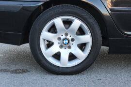 2004-BMW-325Xi-Touring-03