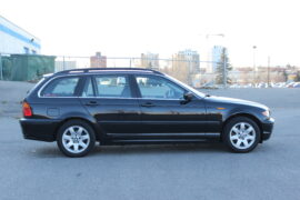 2004-BMW-325Xi-Touring-13