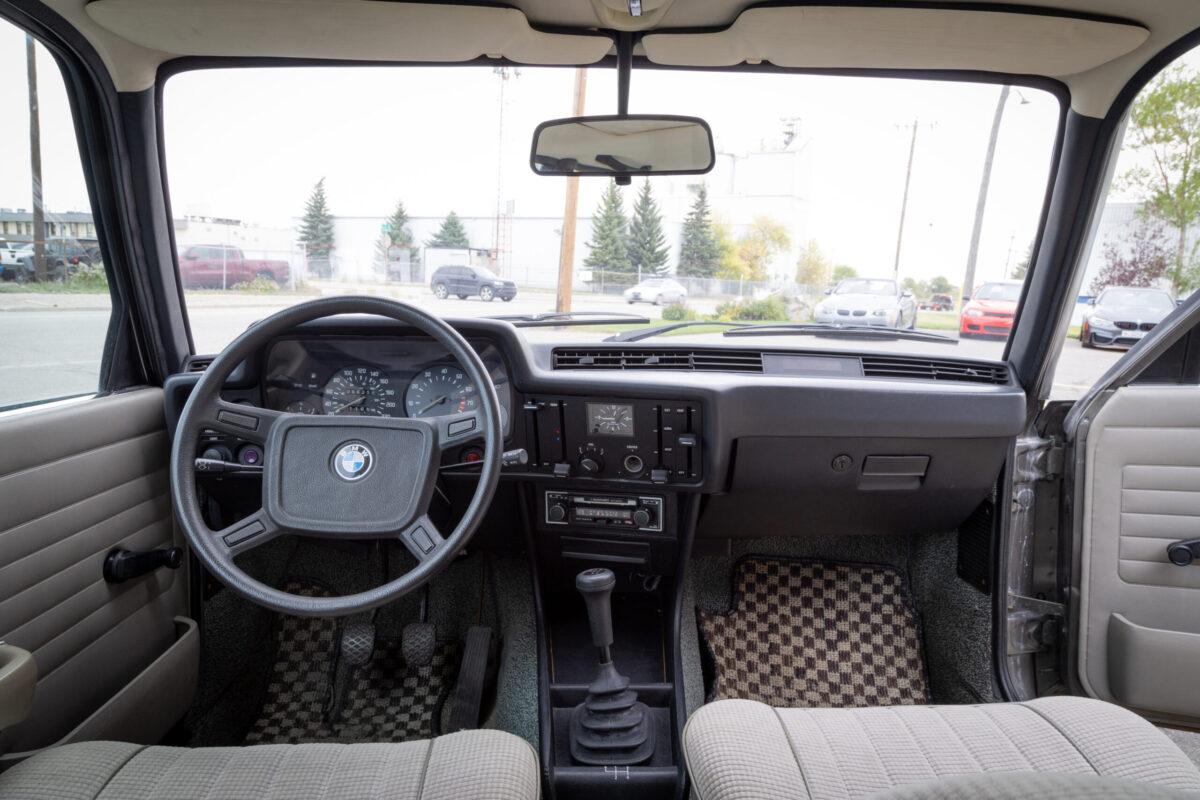 shenisautotrend-1978-bmw-320i-e21-15